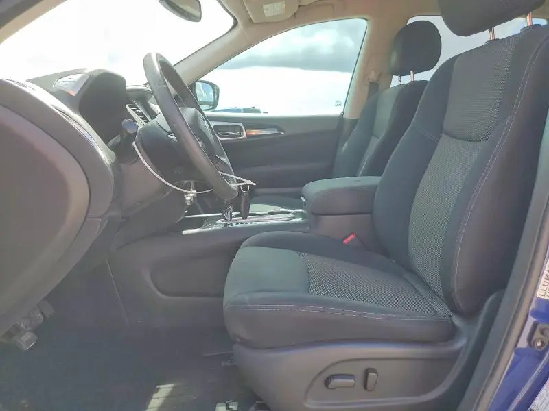 2017 NISSAN PATHFINDER SV  