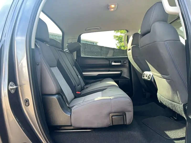 2015 TOYOTA TUNDRA CREWMAX SR5  