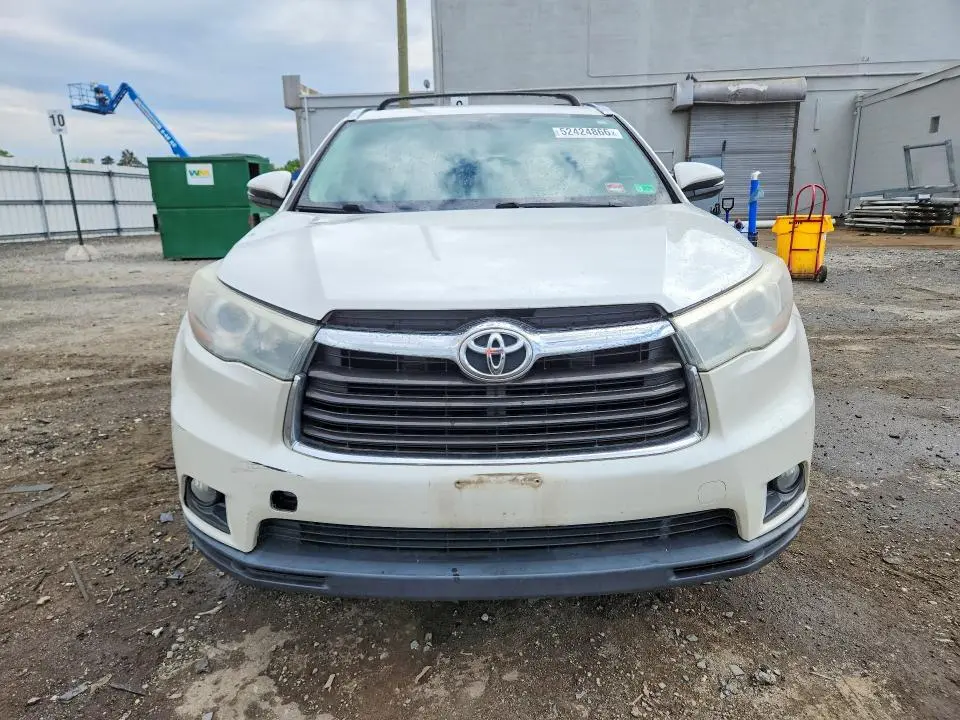 2016 TOYOTA HIGHLANDER XLE  
