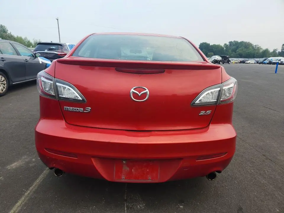 2011 MAZDA 3 S  