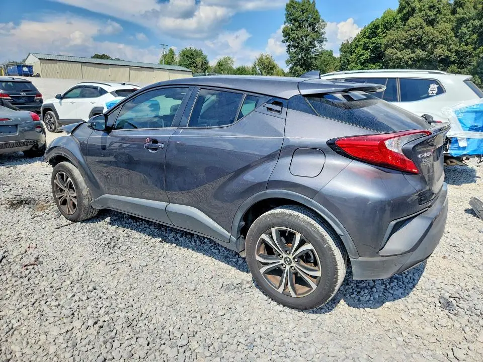2020 TOYOTA C-HR LE  