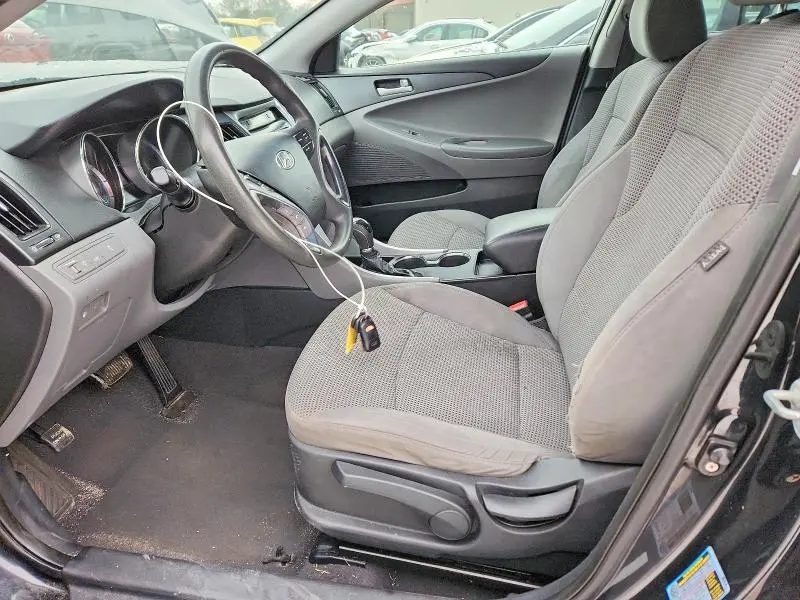 2011 HYUNDAI SONATA GLS  