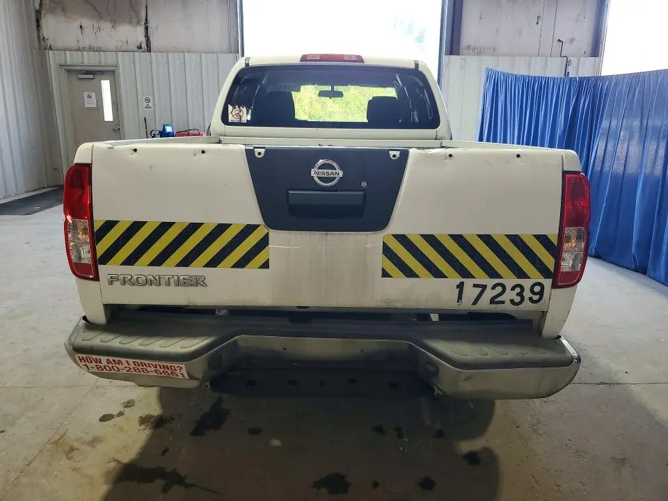 2013 NISSAN FRONTIER S  