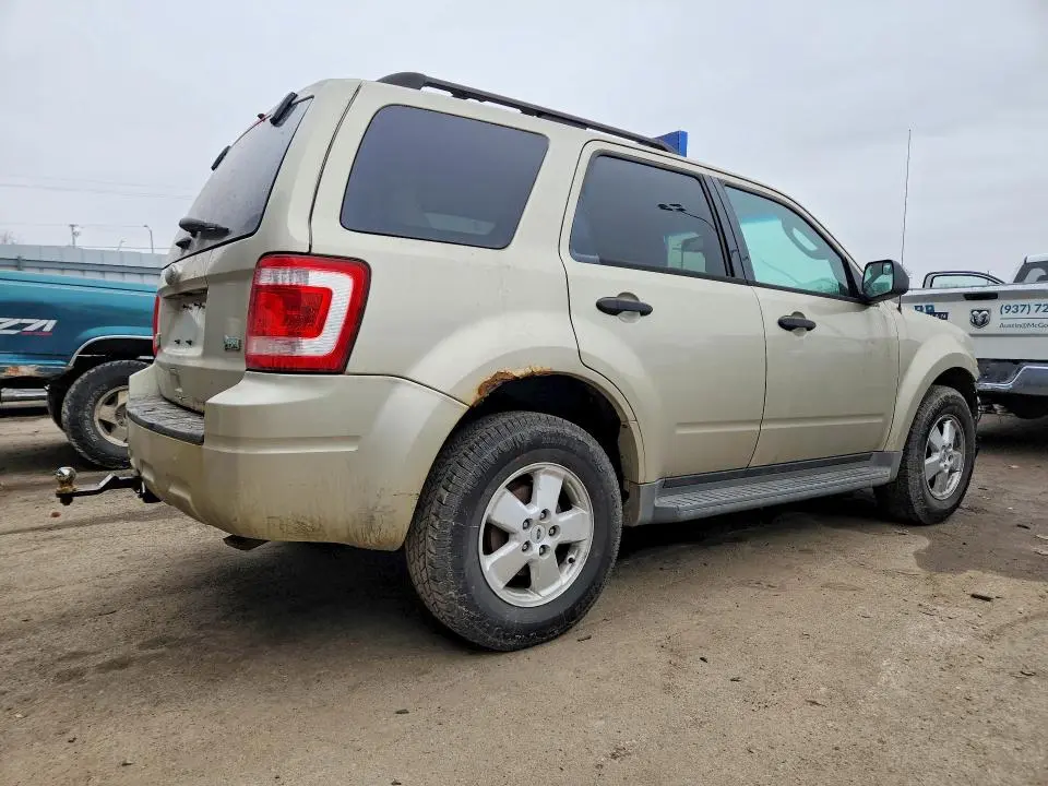 2011 FORD ESCAPE XLT  
