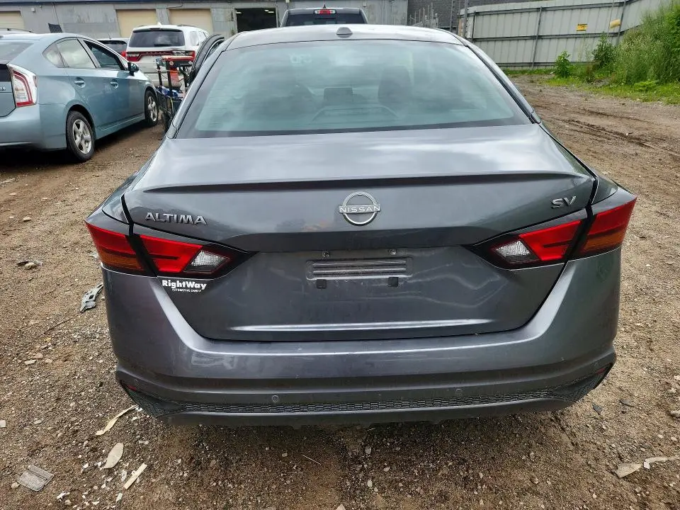 2024 NISSAN ALTIMA SV  