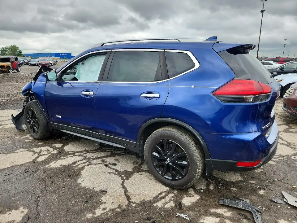 2017 NISSAN ROGUE SV  