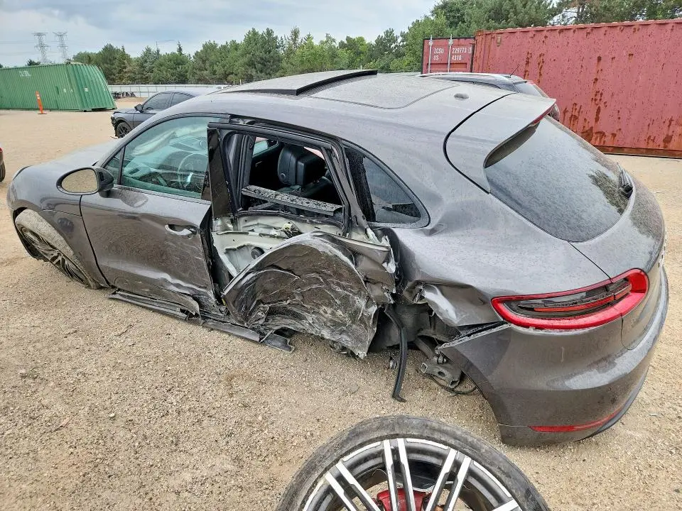 2015 PORSCHE MACAN TURBO  