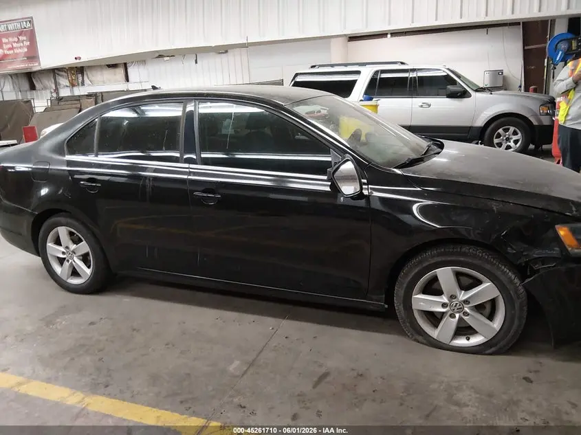 2013 VOLKSWAGEN JETTA 2.0L TDI