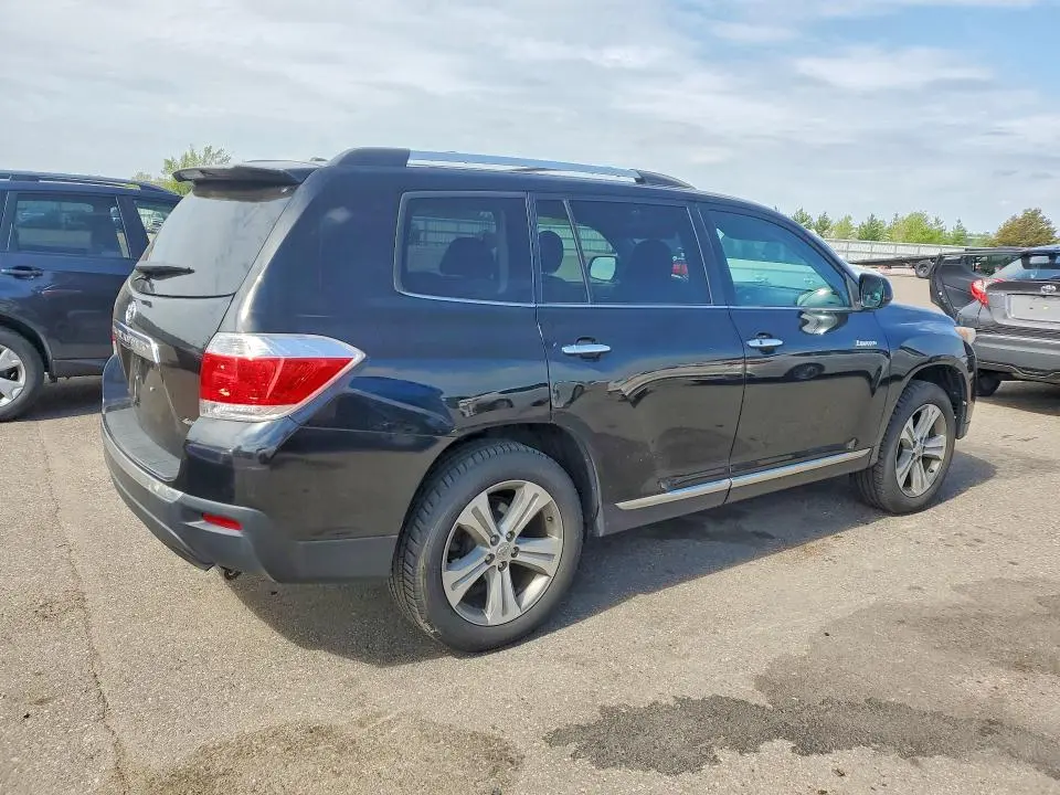 2013 TOYOTA HIGHLANDER LIMITED  