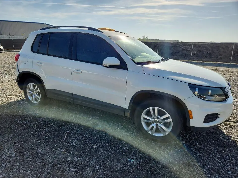 2017 VOLKSWAGEN TIGUAN S  