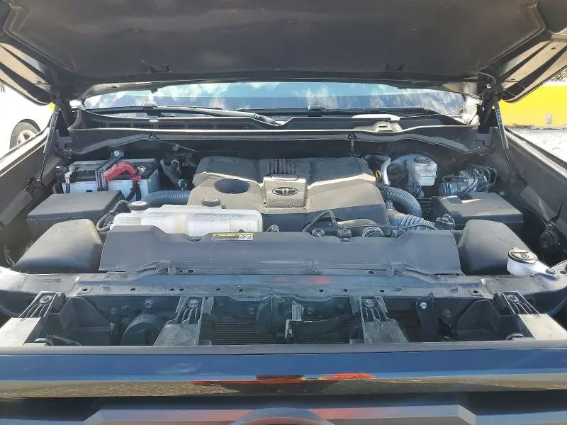 2024 TOYOTA TUNDRA   