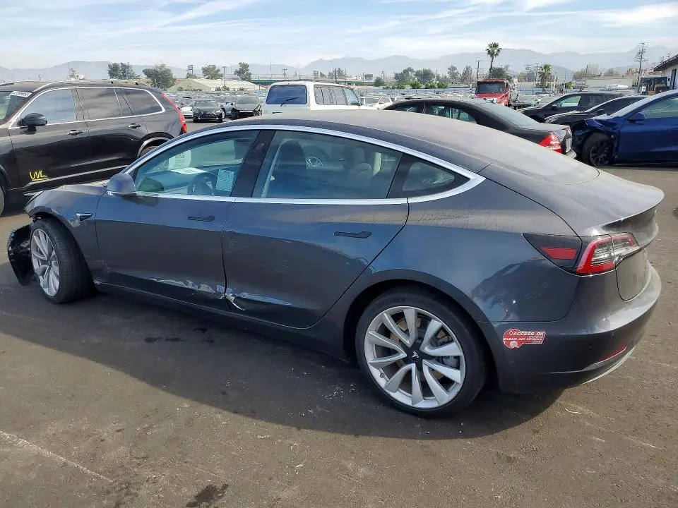 2018 TESLA MODEL 3   
