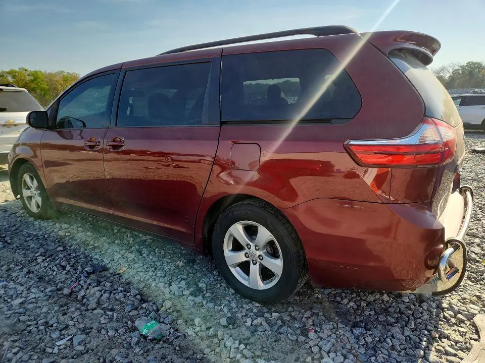2015 TOYOTA SIENNA LE 8-PASSENGER  