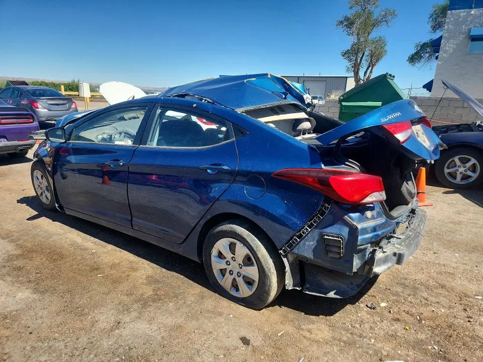 2016 HYUNDAI ELANTRA SE  