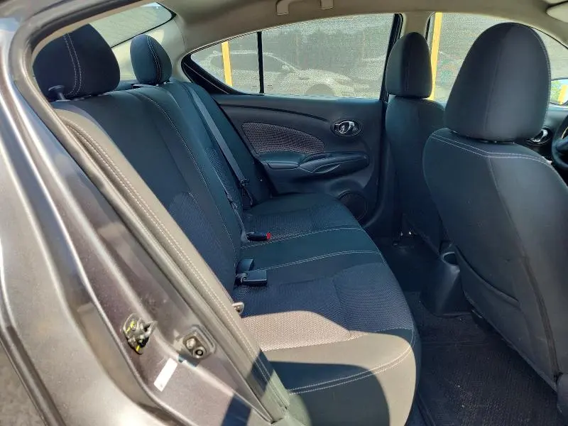 2018 NISSAN VERSA SV  