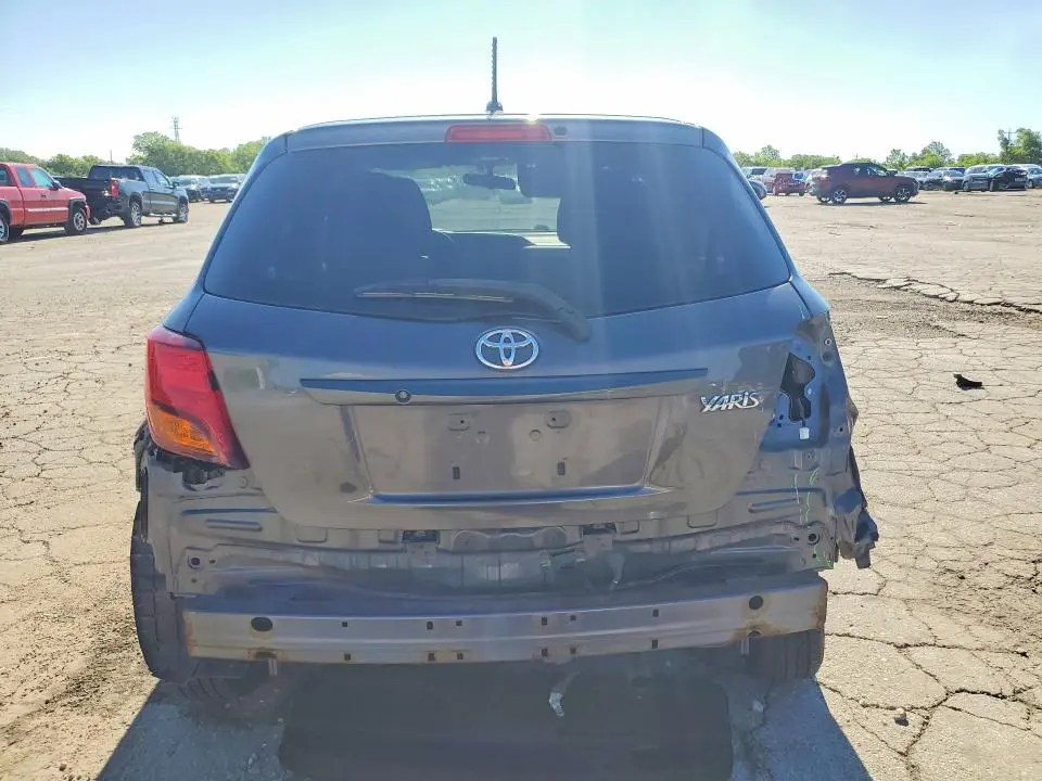 2015 TOYOTA YARIS 5-DOOR L  