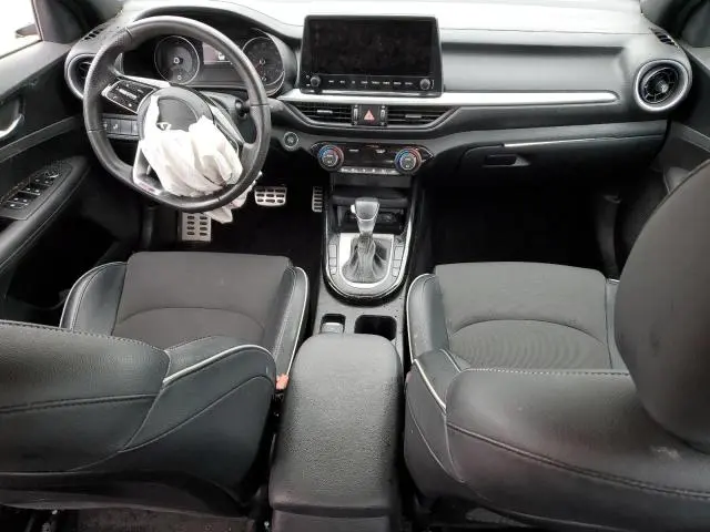 2022 KIA FORTE GT LINE  