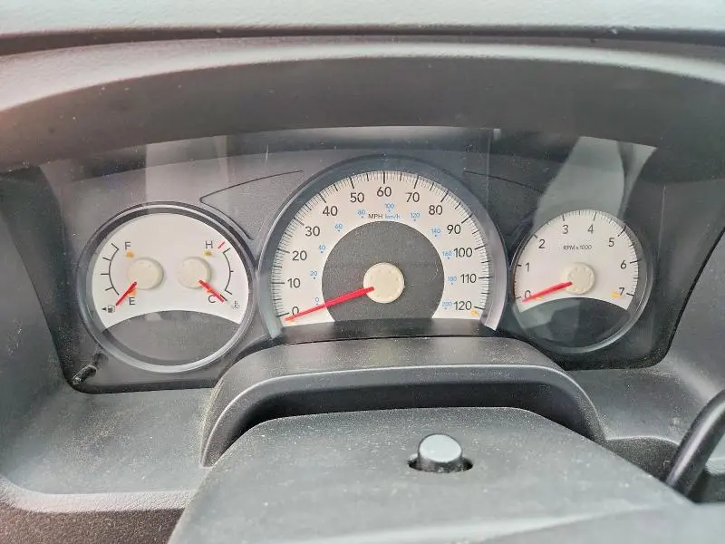 2011 DODGE DAKOTA SLT  