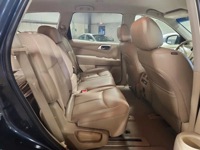 2015 NISSAN PATHFINDER SL  