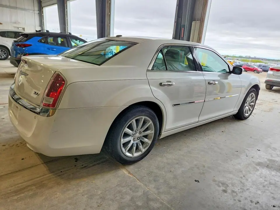 2011 CHRYSLER 300 LIMITED  