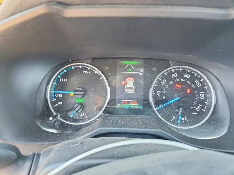 2022 TOYOTA RAV4 SE  