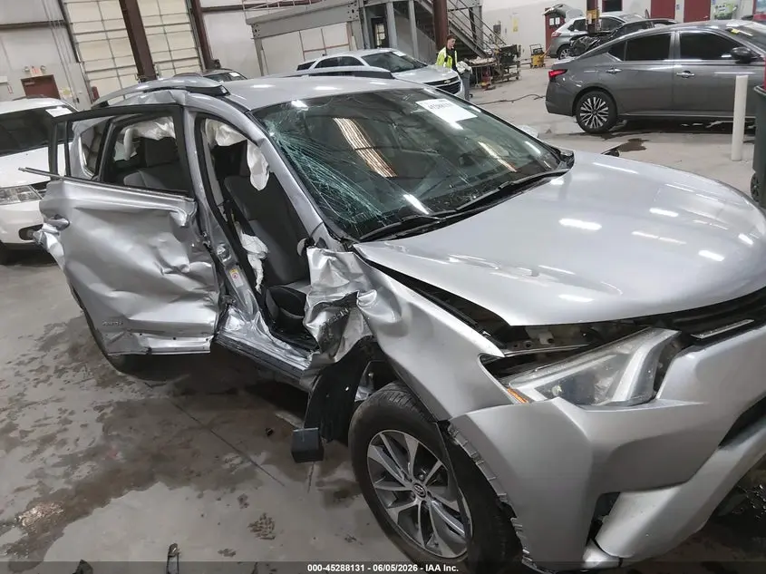 2018 TOYOTA RAV4 HYBRID LE