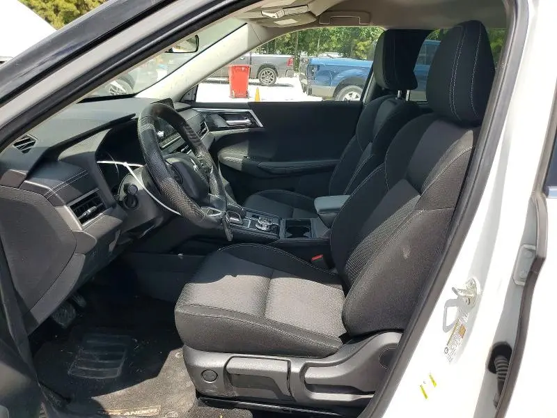 2022 MITSUBISHI OUTLANDER ES  
