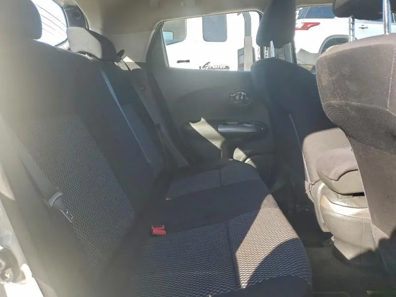 2015 NISSAN JUKE S  