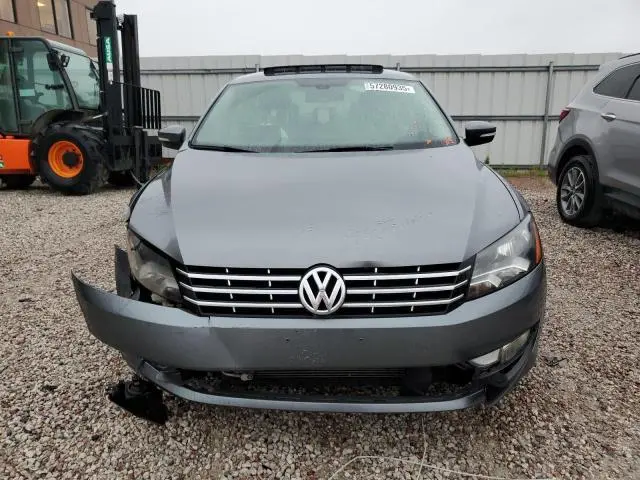 2013 VOLKSWAGEN PASSAT SE  