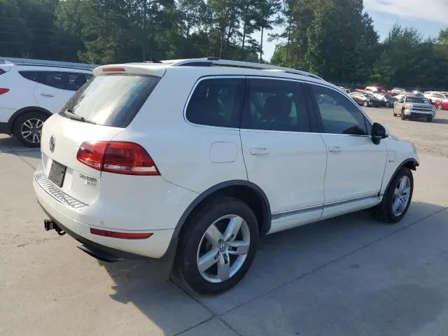 2012 VOLKSWAGEN TOUAREG HYBRID  