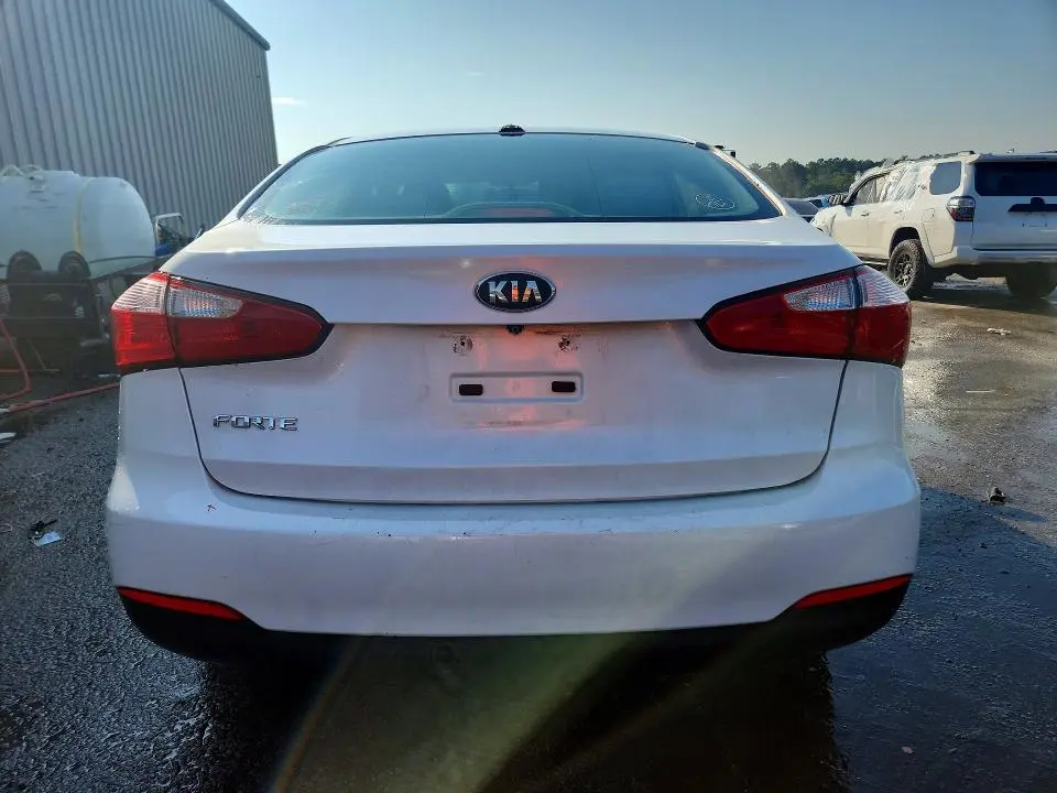 2016 KIA FORTE LX  