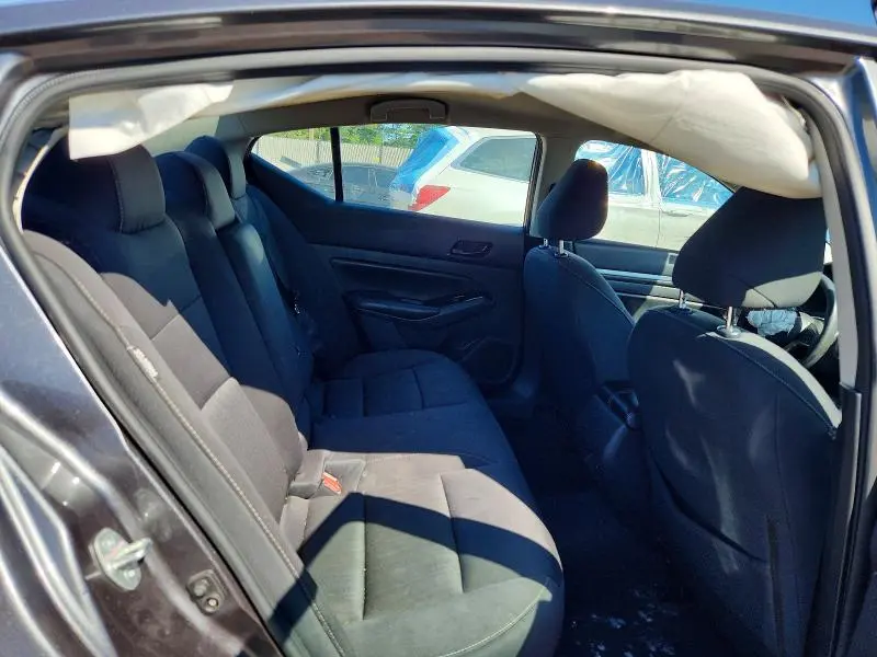 2023 NISSAN ALTIMA SV  