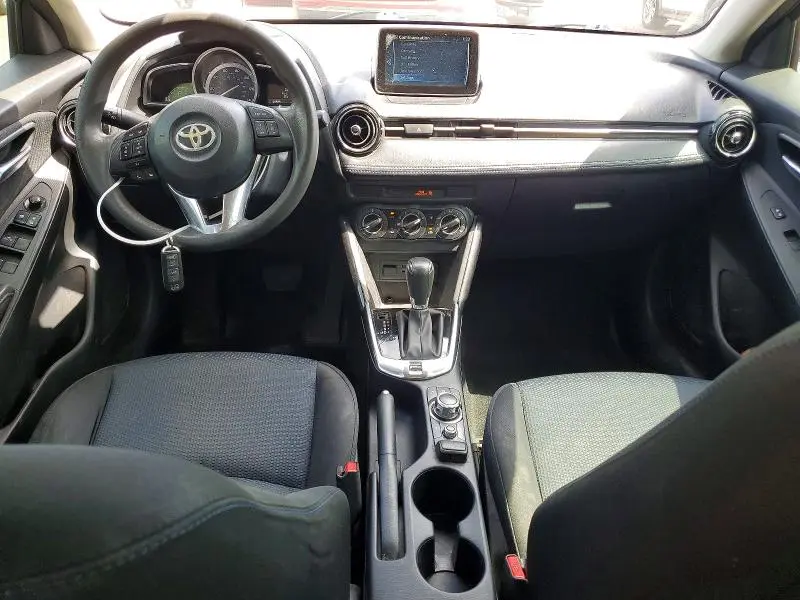 2017 TOYOTA YARIS   