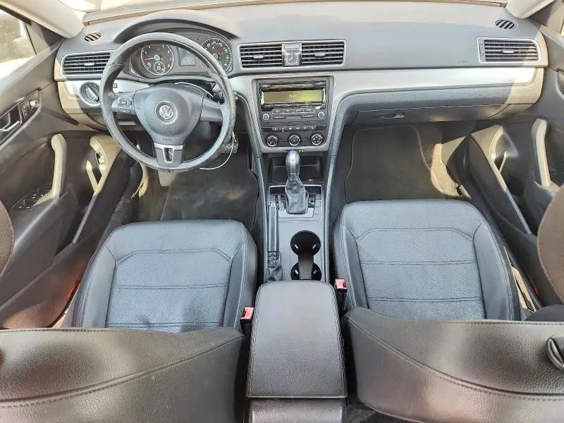 2015 VOLKSWAGEN PASSAT S  