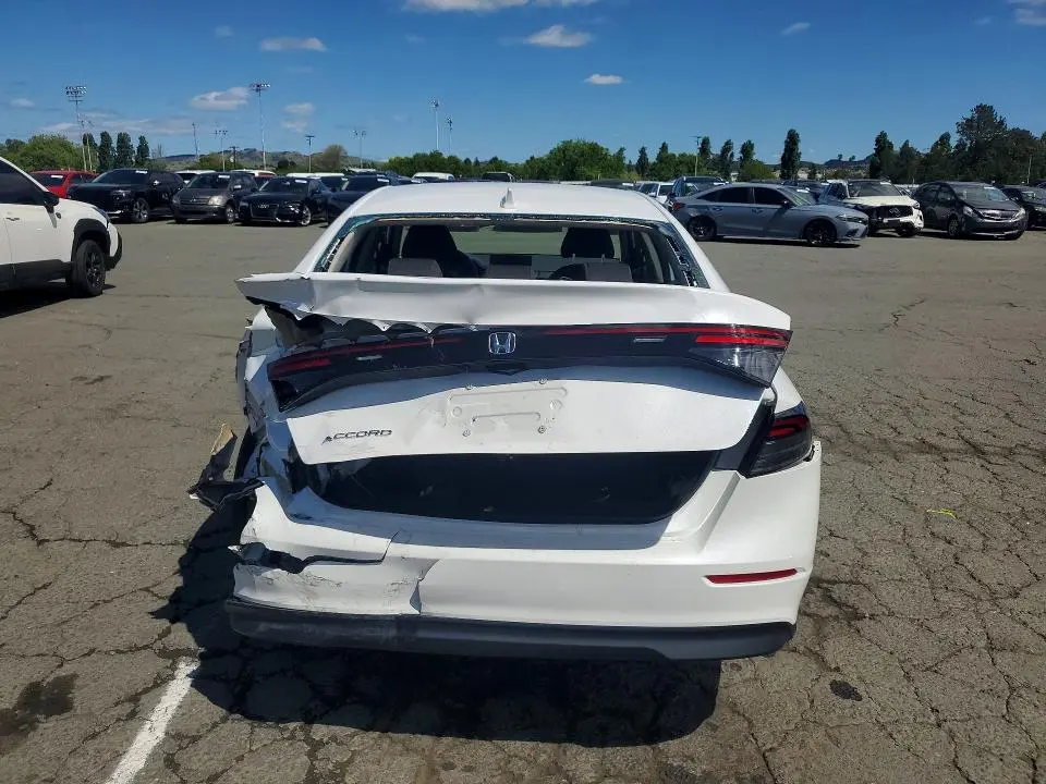 2025 HONDA ACCORD LX  