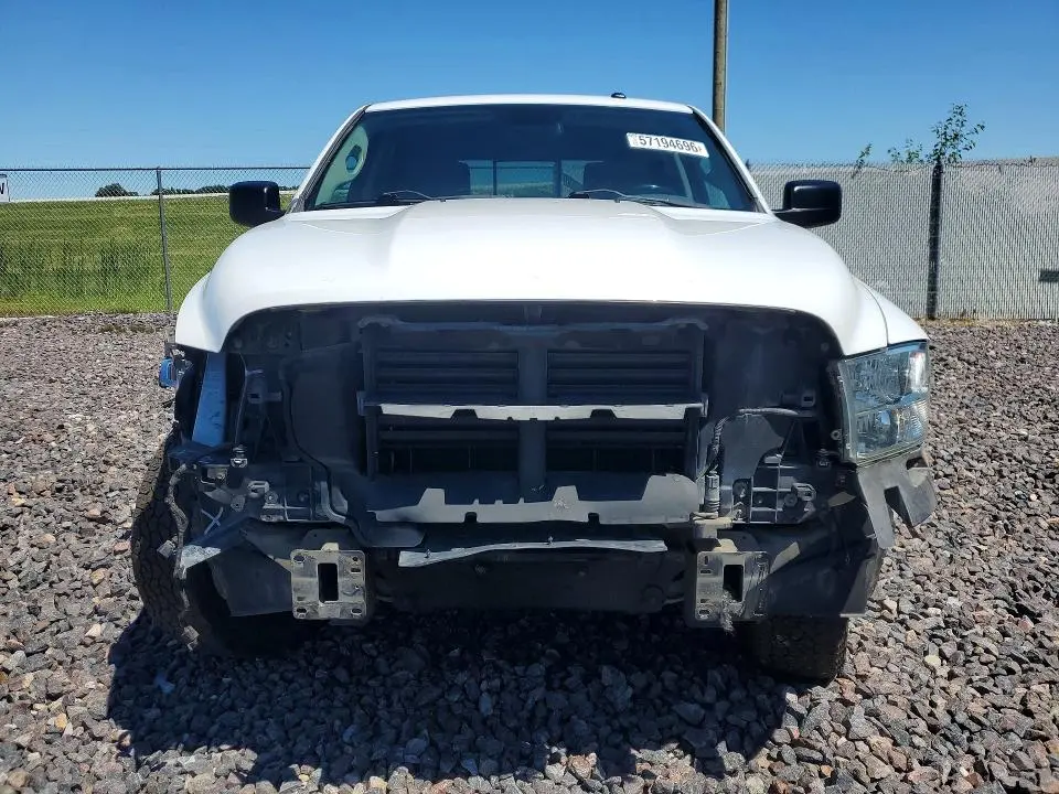 2015 RAM 1500 SLT  