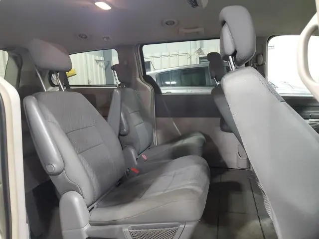2010 CHRYSLER TOWN & COUNTRY LX  