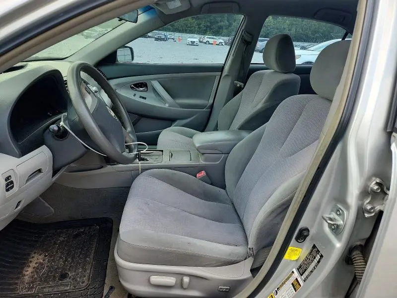 2011 TOYOTA CAMRY LE  