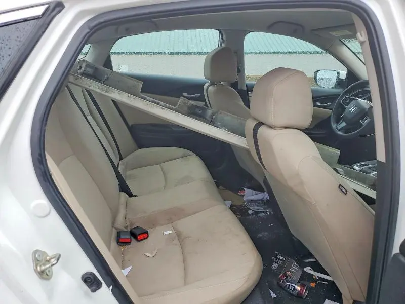 2016 HONDA CIVIC LX  