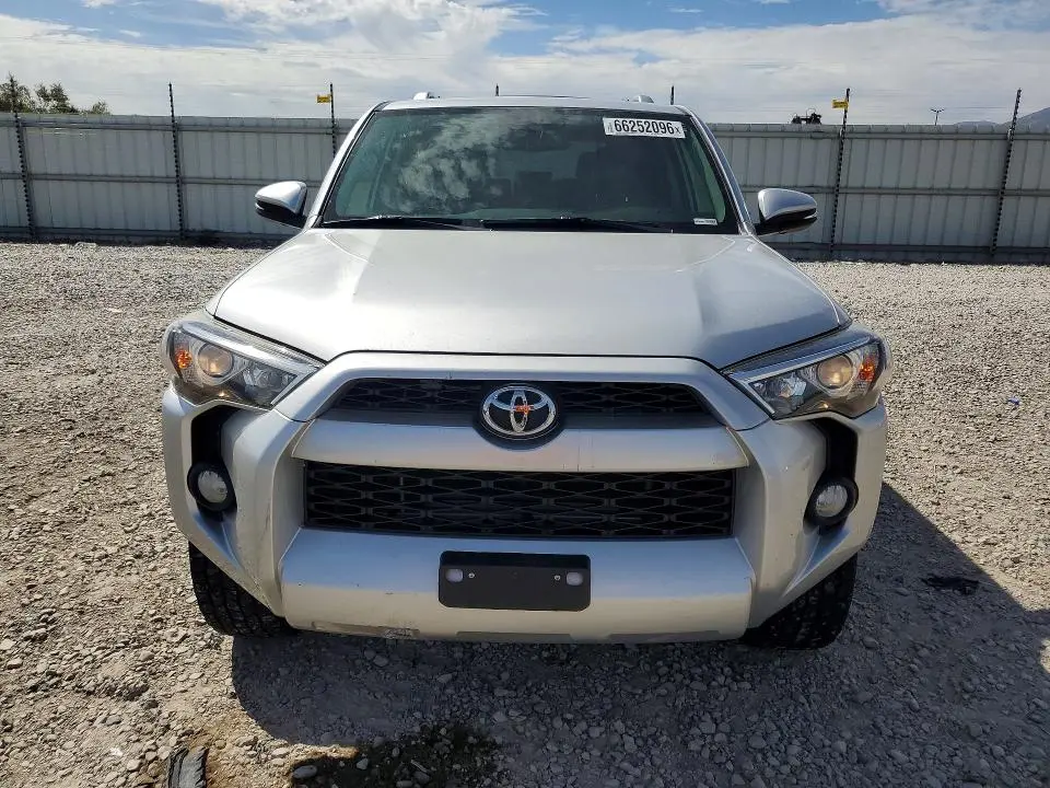 2017 TOYOTA 4RUNNER SR5 PREMIUM  