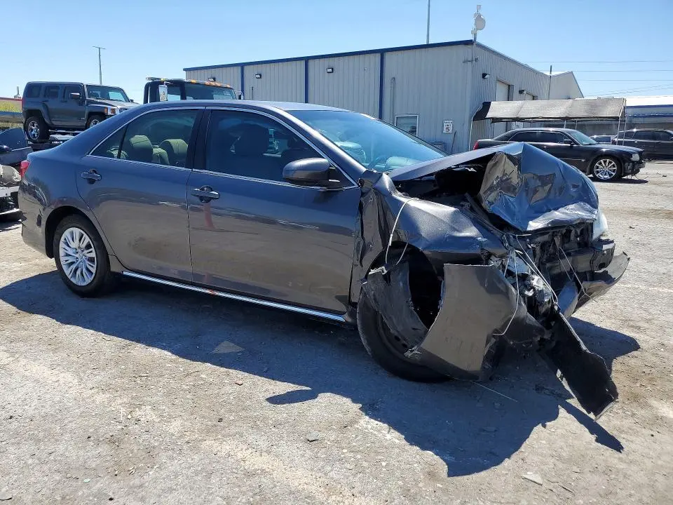 2014 TOYOTA CAMRY LE  