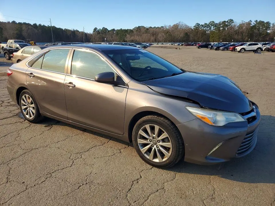 2017 TOYOTA CAMRY XLE  