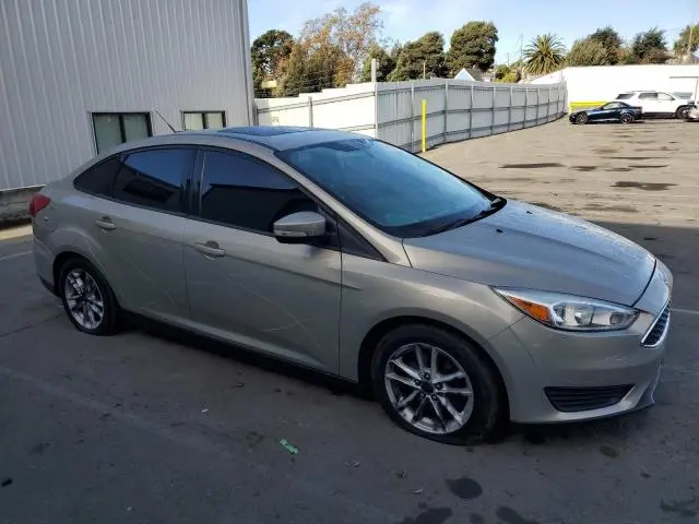 2015 FORD FOCUS SE  