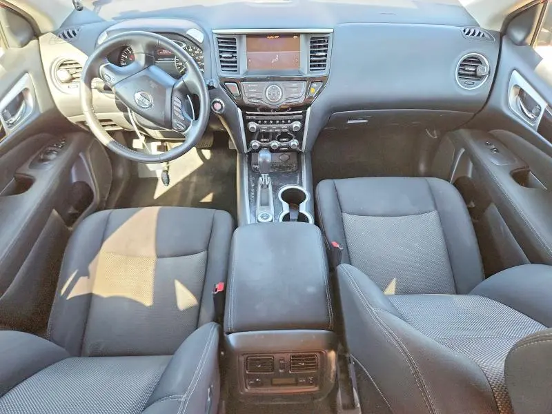 2017 NISSAN PATHFINDER SV  