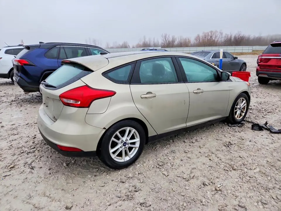 2016 FORD FOCUS SE  