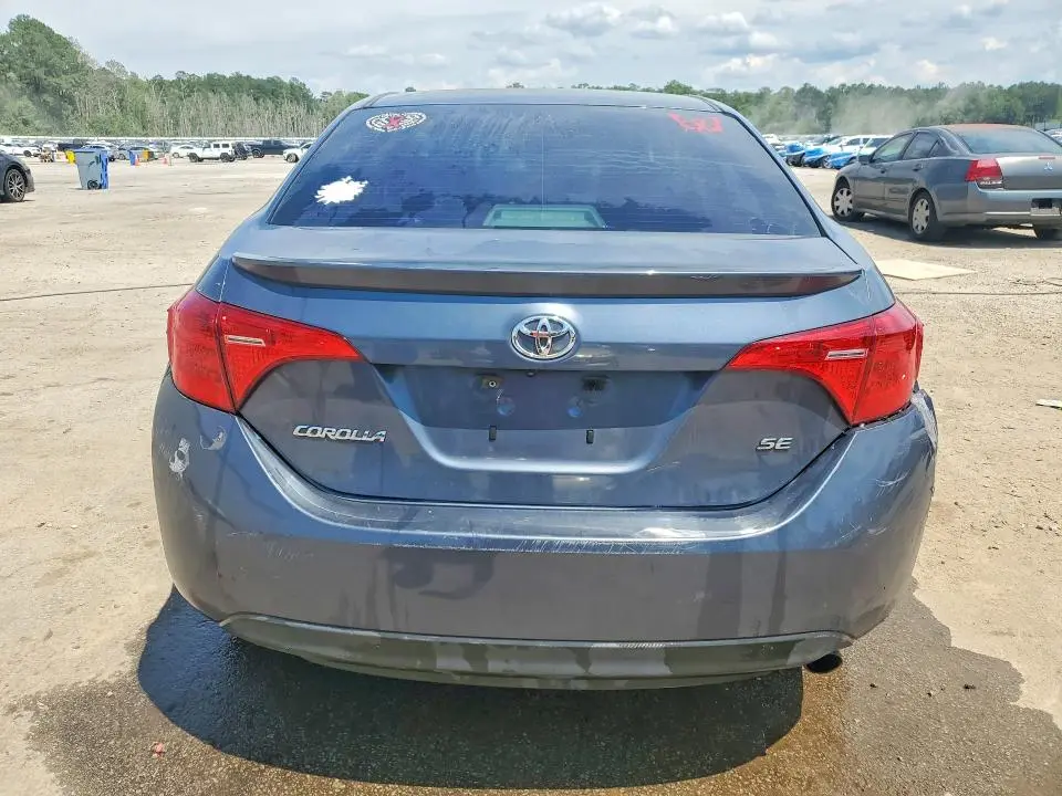 2018 TOYOTA COROLLA SE  