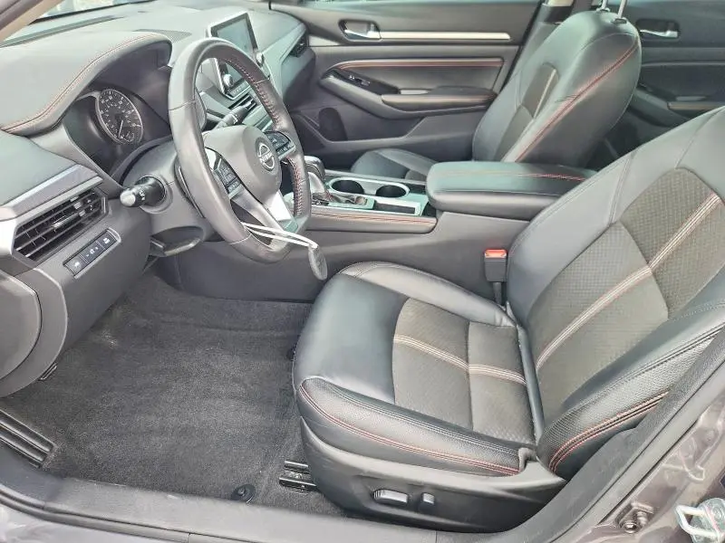 2023 NISSAN ALTIMA SR  