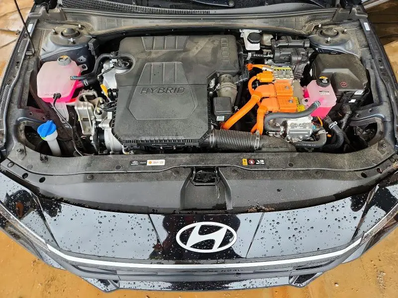 2024 HYUNDAI ELANTRA BLUE  