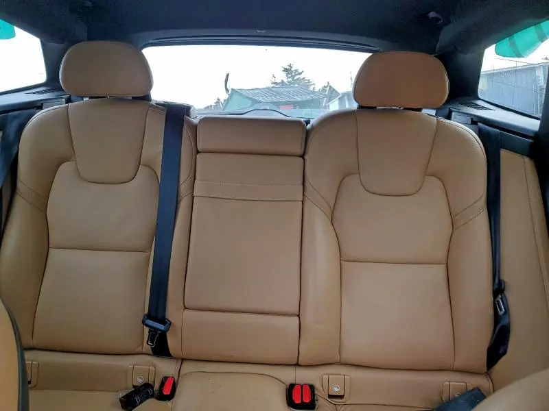 2018 VOLVO XC60 T6 MOMENTUM  