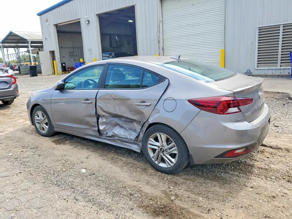 2020 HYUNDAI ELANTRA SEL  